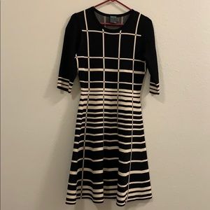 Gabby Skye lightweight sweater dress
